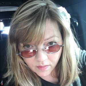 Meet your Posher, Marsha